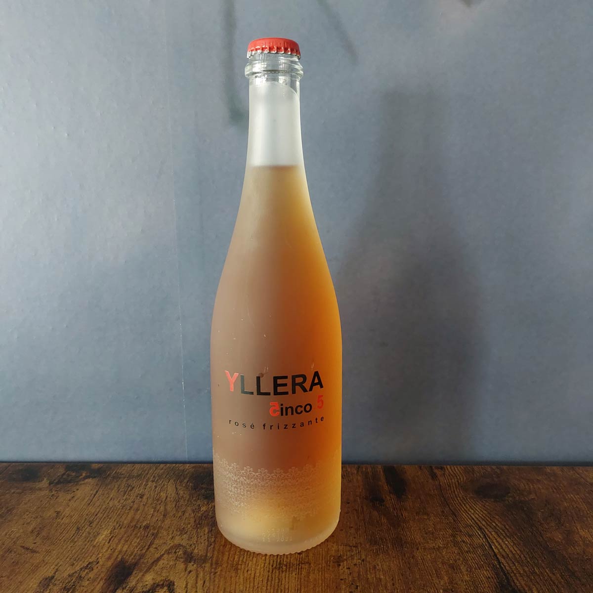 YLLERA-ROSE-FRIZANTE